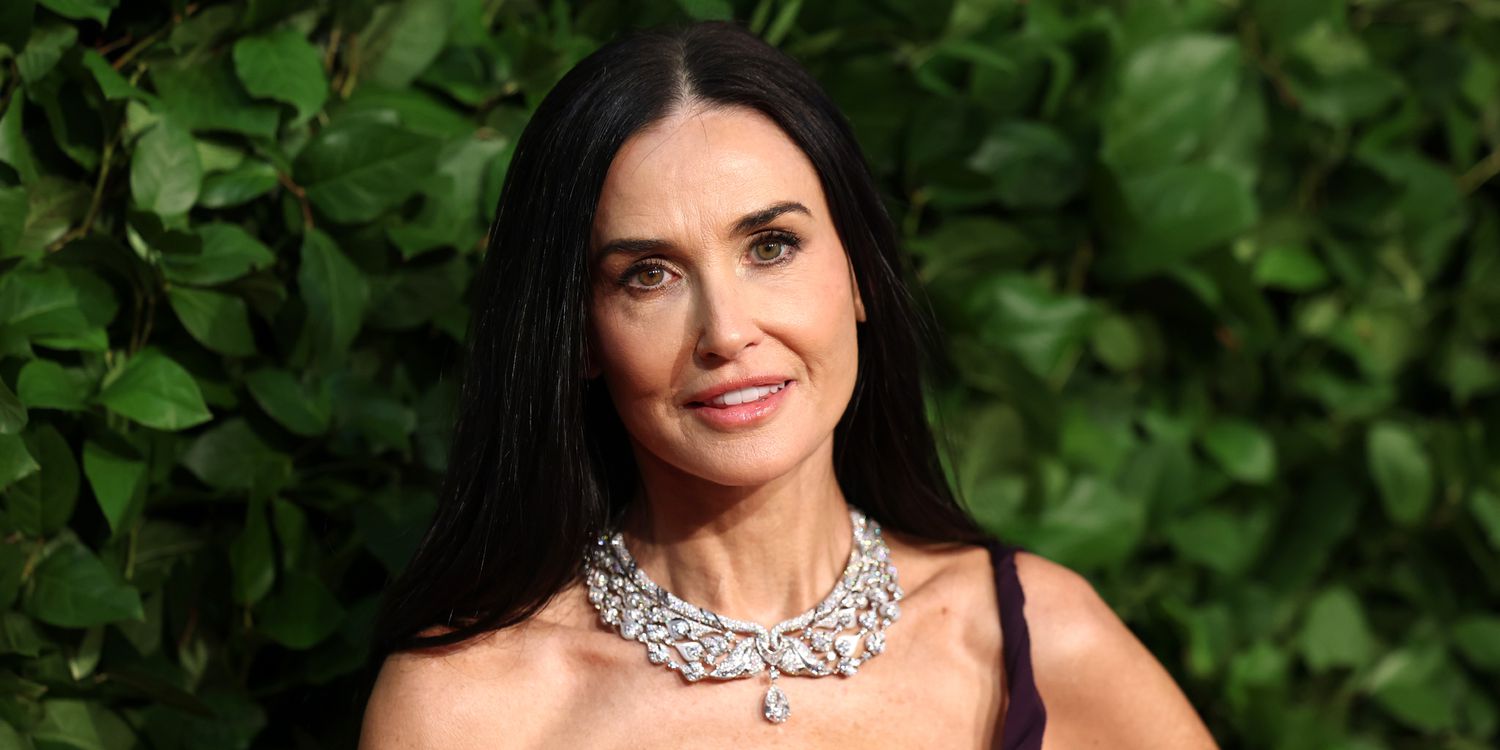 黛米摩爾 (Demi Moore) 放棄男裝風格，選擇緊身胸衣公主禮服