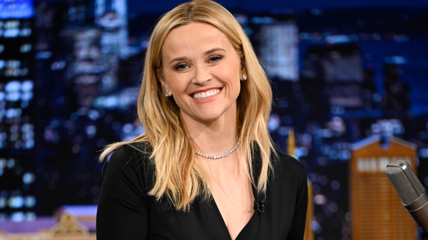 里斯·威瑟斯彭（Reese Witherspoon）说，她不再是著名女演员的朋友
