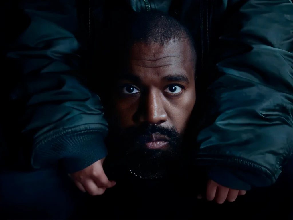 坎耶·韋斯特（Kanye West）在“反思”之後納粹索賠