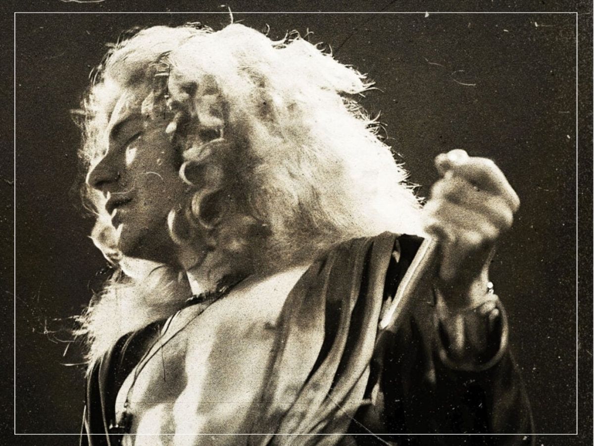 羅伯特·普蘭特（Robert Plant）在加入齊柏林飛艇（Led Zeppelin）之前就給了自己：“我正在努力工作”
