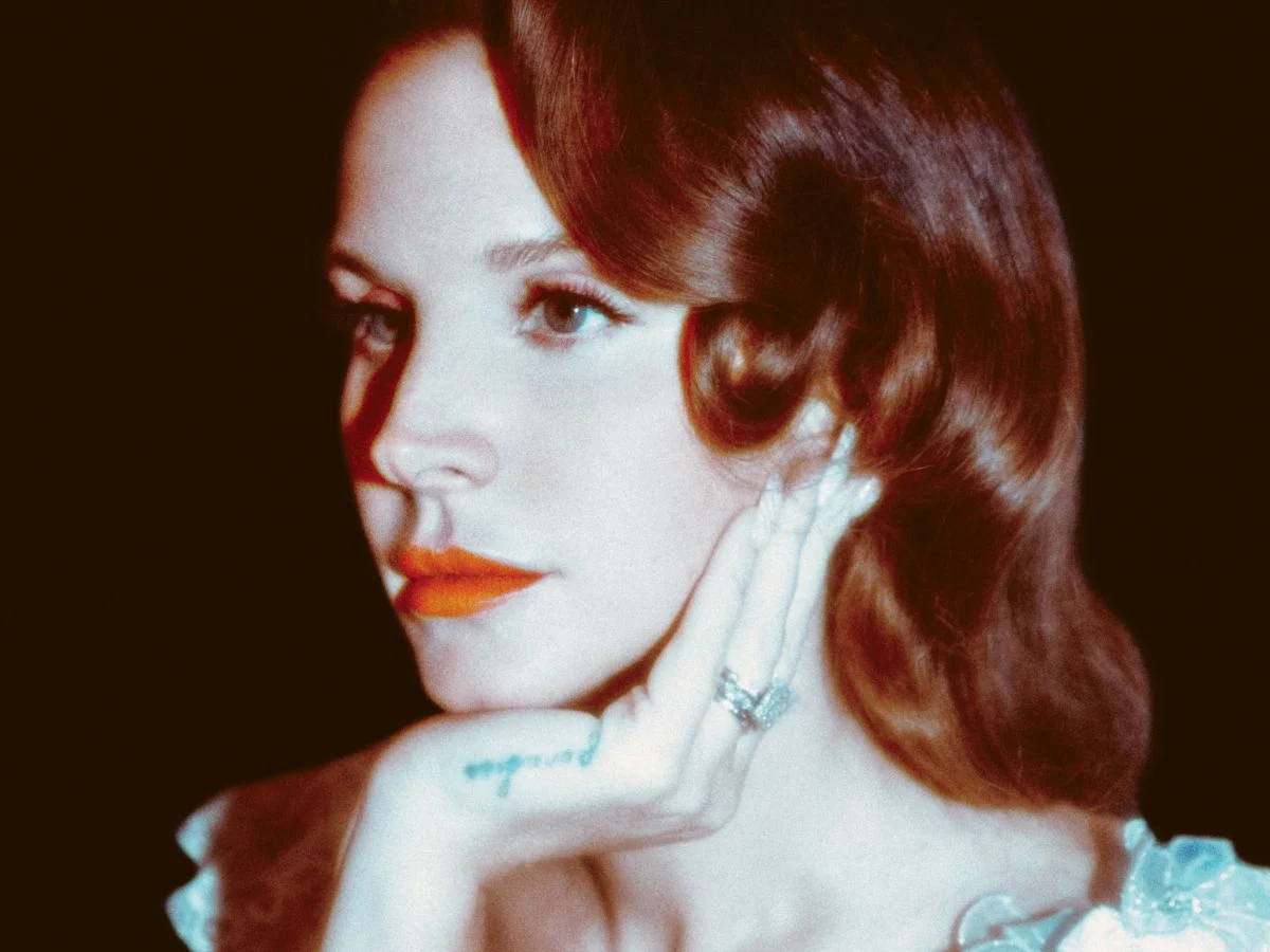 拉娜·德雷（Lana del Rey）解釋了新單曲《藍鳥》背後的真實故事