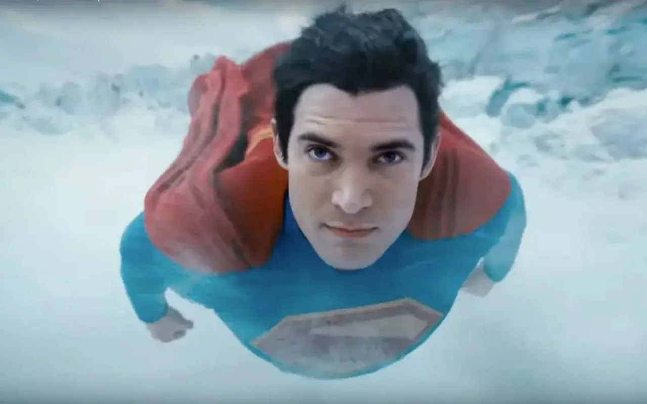 詹姆斯·冈恩（James Gunn）在批评中捍卫“超人”电视台，声称“零CGI”