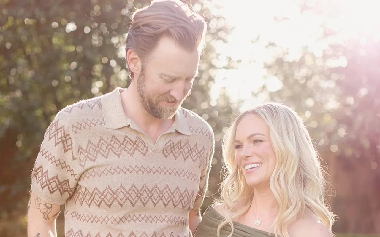 夫人A的查爾斯·凱利（Charles Kelley）和妻子卡西（Cassie）期待2號嬰兒